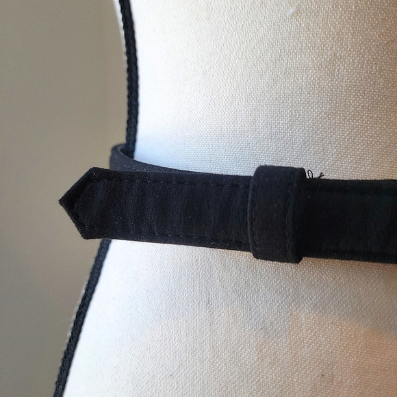 3/$30 Vintage Leather And Fabric Pencil Belt - Picture 3 of 7